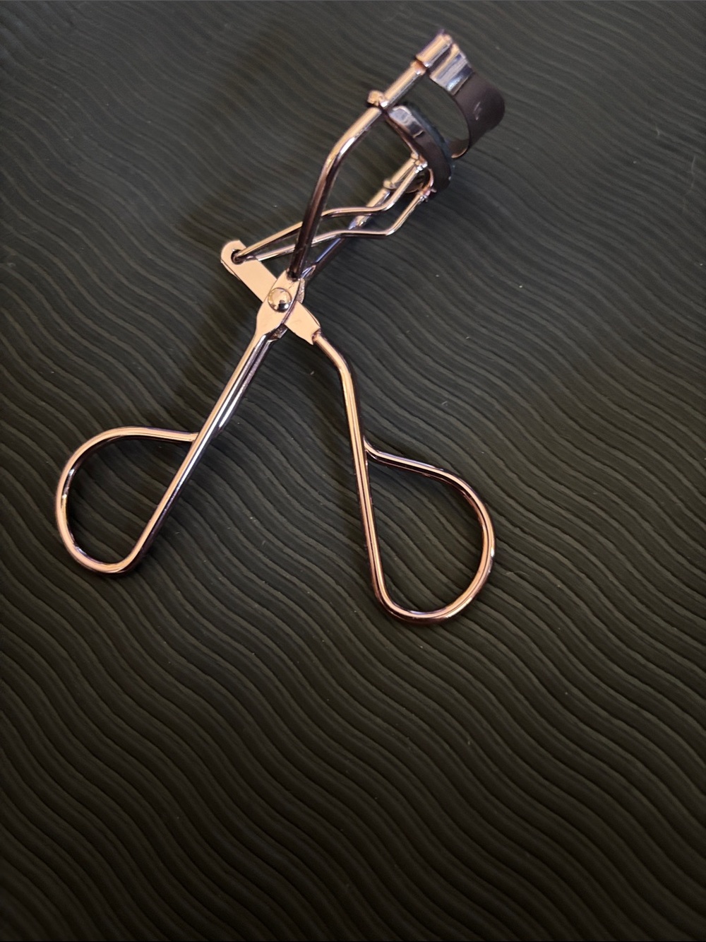 Wet n Wild Rose Gold Eyelash Curler